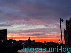 夕暮れのストックホルムの水辺の風景