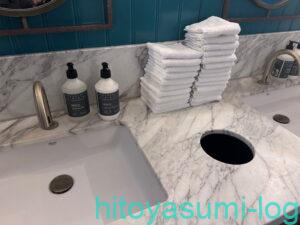 Rug Bakery コペンハーゲンのトイレ洗面台