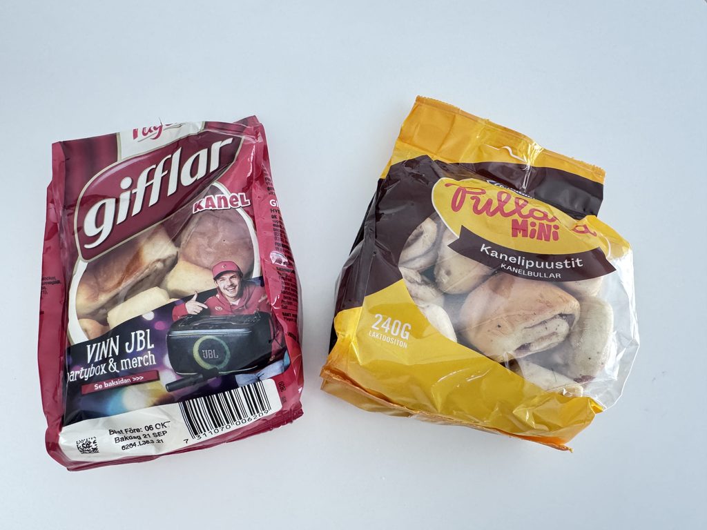 Gifflar KanelとOululainen Pullava Mini Kanelipuustitシナモンロールの写真